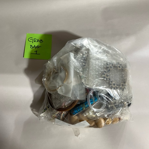 GRAB BAG #1 mixed jewelery lot NEW READY TO SELL - Picture 3 of 8